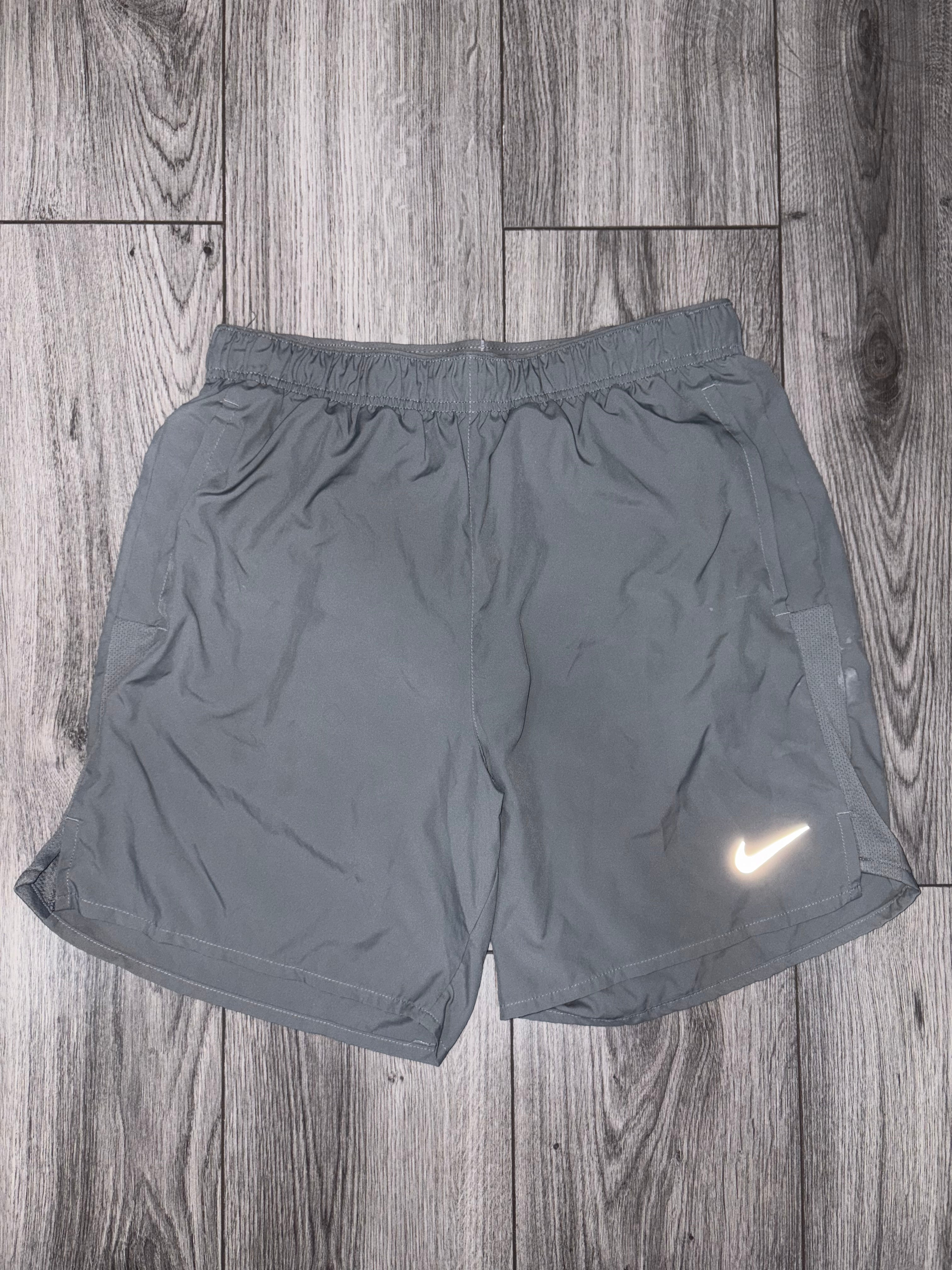 Medium Orange Nike Miler Set